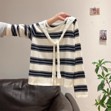 批发高级感洋气披肩条纹长袖针织衫女2025年秋季<b class='q'>宽松</b>打底衫慵懒风<b class='q'>上衣</b>