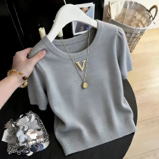 批发洋气简约风纯色圆领T恤<b class='q'>女</b>2026年春夏新款百搭减龄时尚显瘦针织衫