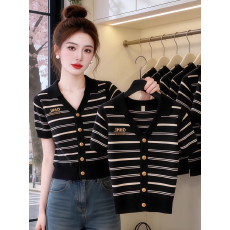 轻奢风条纹刺绣翻领短袖针织开衫2026夏季新款高级感时髦百搭上衣