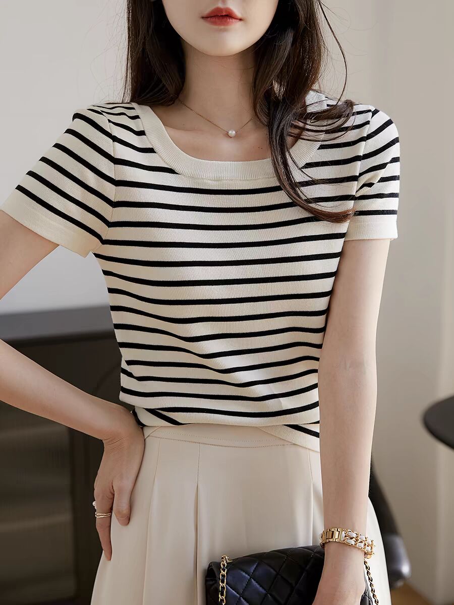 프랑스식 작은 샤넬 스타일 술 이중 버튼 니트 오픈 가디건 여름 새로운 루즈핏 작은 대중 디자인 센스 쇼트 스타일 얼음 실크 맨위