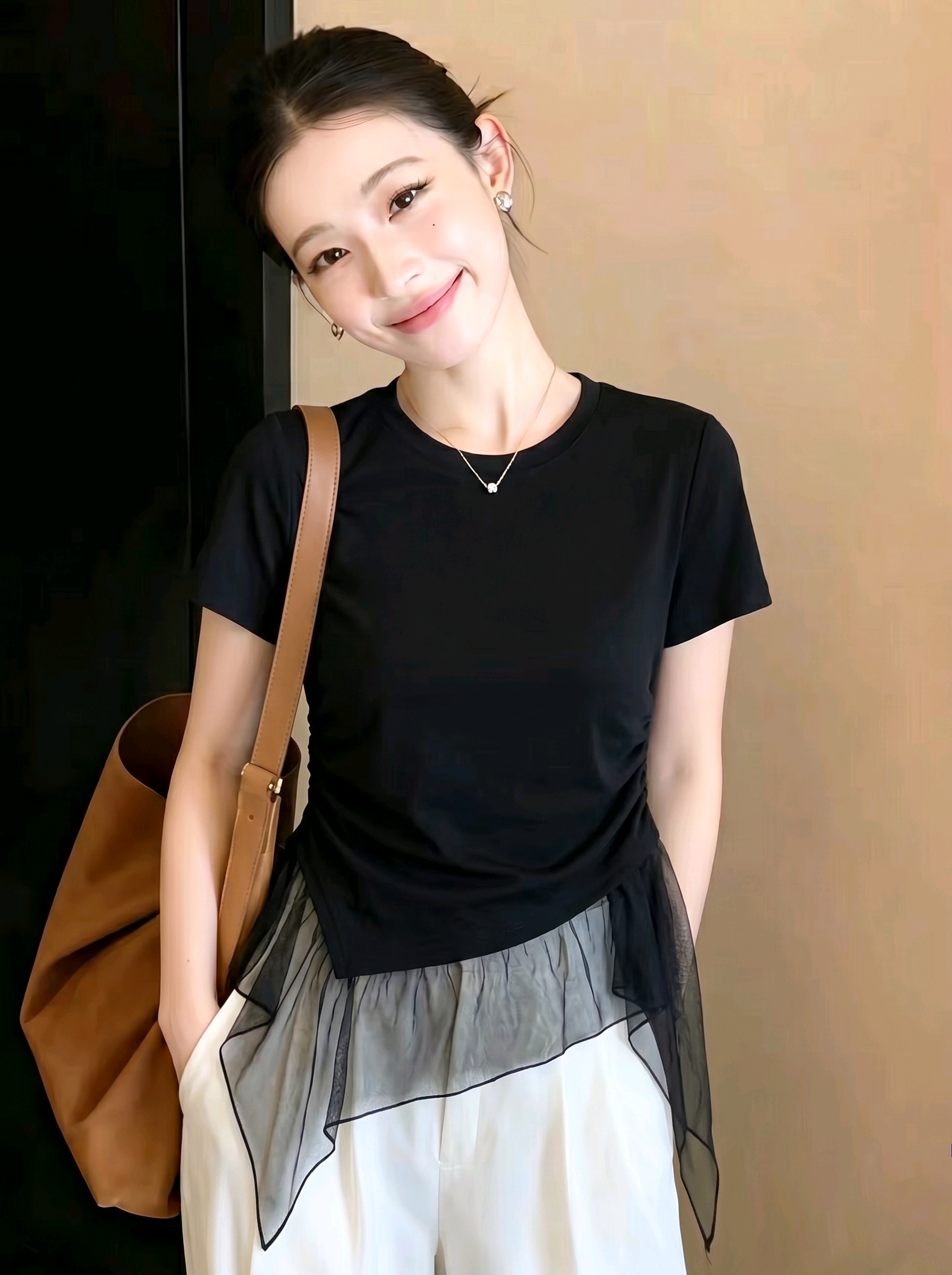불규칙 실 인터넷 패치워크 반팔 티셔츠 2026 여름 빛 럭셔리 슬림해 보이는 라운드 넥 맨위 고급 센스 다용도 작은 셔츠