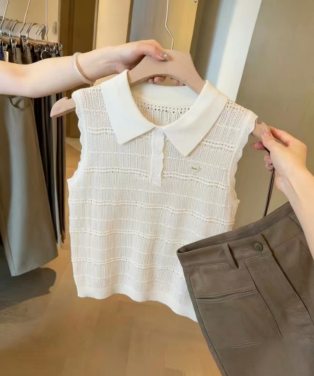 작은 샤넬 스타일 화이트 POLO 칼라 홀로우 아웃 민소매 니트 스웨터 여성 여름 고급 센스 캐주얼 다용도 얼음 실크 작은 맨위