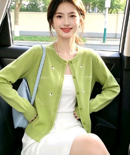 새끼 고양이 자수 털 니트 스웨터 여성 2026 봄 새로운 긴팔 라운드 넥 신선함 녹색 오픈 가디건 맨위