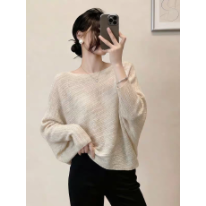 批发燕麦色一字肩<b class='q'>长袖</b>毛针织衫女春秋欧货不规则设计感蝙蝠袖内搭上衣