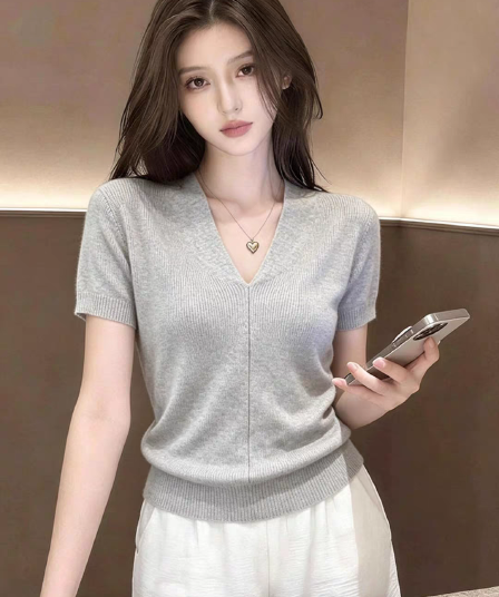 한 부서 빛 럭셔리 2026 년 여름 패션 V넥 니트 스웨터 여성 품격 몸매 가꾸기 여성 로얄 자매 반팔 맨위