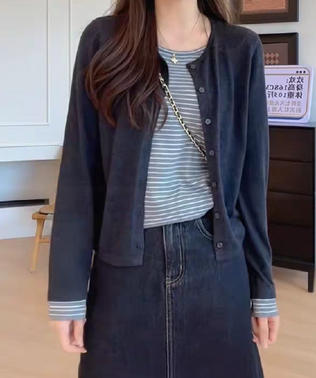 페이크 레이어드 스트라이프 니트 오픈 가디건 긴팔 가을 2026 새로운 빅 사이즈 지방 mm 디자인 센스 연령 감소 만나는 맨위