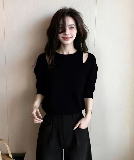 작은 키 이른 가을 프랑스식 디자인 센스 오프숄더 검정색 중간 소매 맨위 여성 고급 센스 품격 슬림해 보이는 패션 착용 가져 가라.
