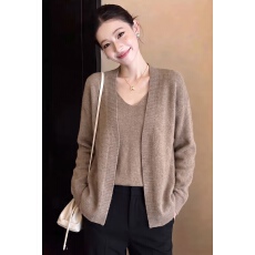 批发<b class='q'>针织</b><b class='q'>开衫</b>外套女春秋冬新款时尚v领两件套气质高级感宽松大码毛衣