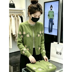 批发绿色高级感复古<b class='q'>毛衣</b>女秋冬2026新款慵懒风宽松设计感针织开衫上衣