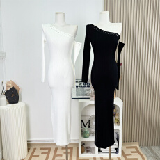 批发JAYKY YANG【轻柔日常2.0】露肩长袖针织<b class='q'>包臀</b>裙女镂空收腰连衣裙