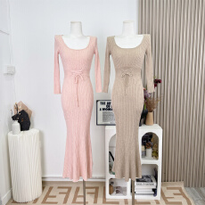 批发WW定制「低卡薄巧」法式温柔风针织连衣裙收腰包臀垂感气质长裙子