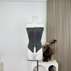 批发titi小姐姐【格雷系辣妹】收腰v字下摆拉链针织抹胸