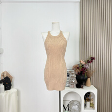 批发titi小姐姐【低饱和轻熟】针织连衣裙秋冬显瘦绞花包臀<b class='q'>打底</b><b class='q'>背心</b>裙