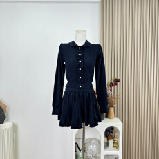 批发迟<b class='q'>伞</b><b class='q'>伞</b>25/fw 优等生公式 藏青色miu系彼得潘领领蝴蝶结针织衫半<b class='q'>裙</b>