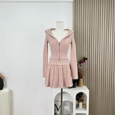 批发DFAY 甜甜灰粉套装 改良胸口增加打底裤麻花针织毛衣半裙一整套女