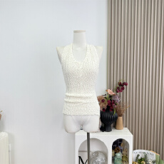 titi小姐姐浮云织梦吊带背心女春季白色性感露背挂脖针织上衣