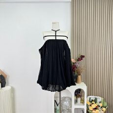 批发月亮Vera【解构美人】名媛风<b class='q'>不规则</b>连衣裙吊带裙小众