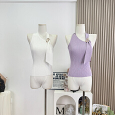 批发Roselyn 性感纯欲金属扣飘带挂脖针织上衣女温柔气质百搭<b class='q'>修身</b>背心