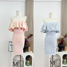 批发M900一字肩<b class='q'>连衣裙</b>女春夏季2026新款高级感<b class='q'>荷叶边</b>修身显瘦包臀短裙