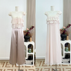 韩雨嘉“Ch*oe秀款”定染樱落粉 蕾丝吊带裙春夏显瘦衬衫百搭上衣