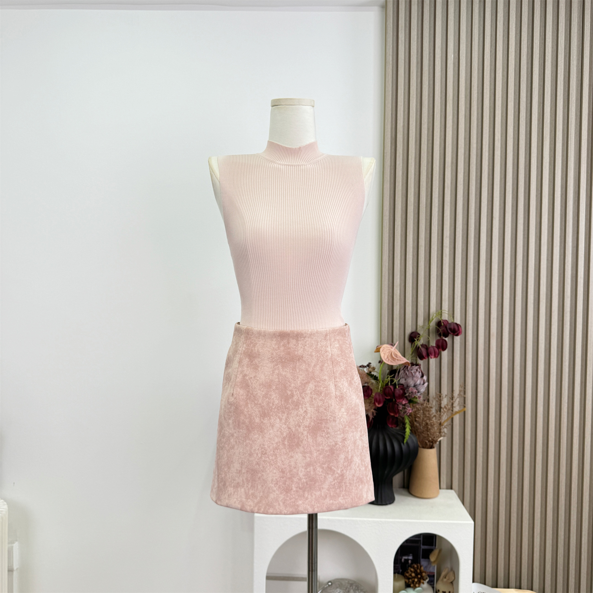 sx 좋은 안녕하세요. 물 핑크색 스탠드 칼라 니트 조끼 맨위 티셔츠 헤일로 염색 가죽 스커트 타이트 스커트 미니 스커트 반신 치마 세트 여성