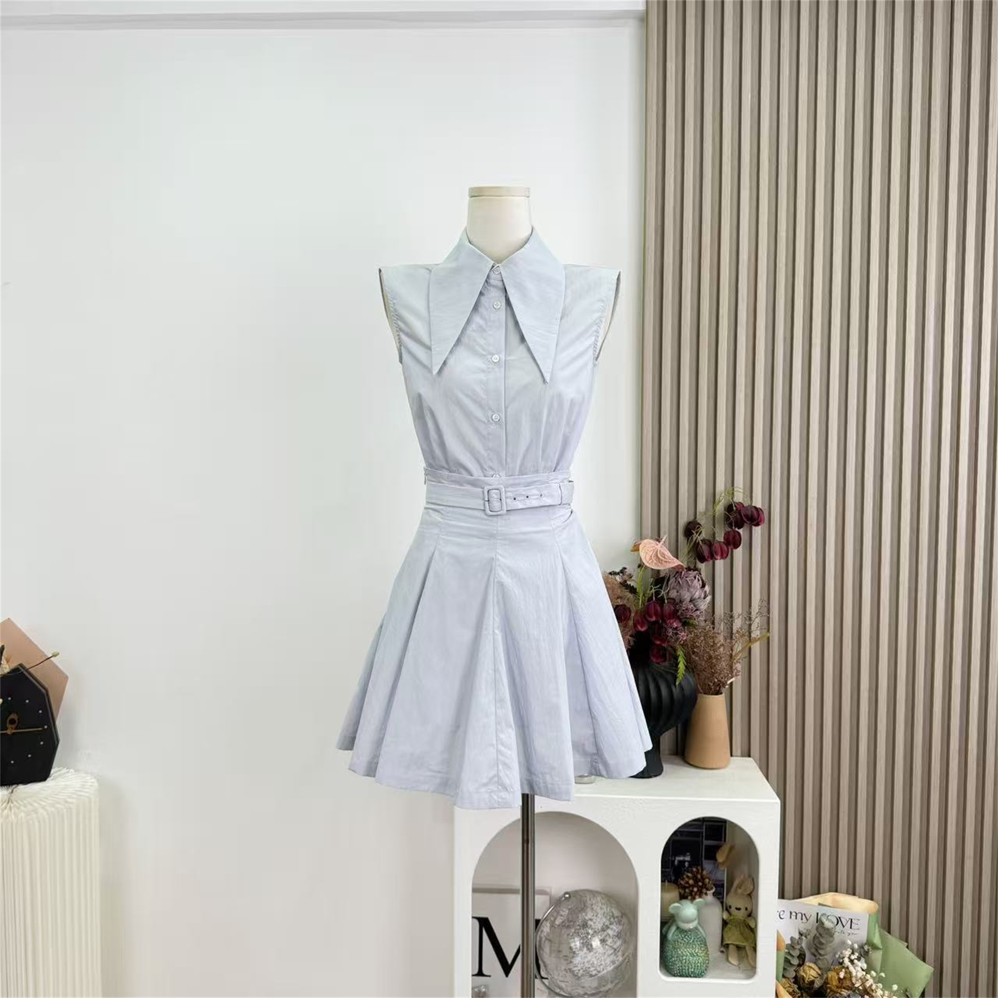 yiyiwang 워터 프론트 첫사랑 한 부서 바다 소금 블루 폴로 칼라 민소매 맨위 세트 슬림해 보이는 벨트 한 마디 반 스커트