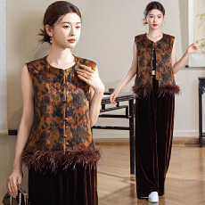 批发实拍新中式气质重工提花刺绣圆领盘扣鸵鸟毛马甲直筒阔腿裤两件套