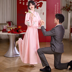 批发实拍新中式中国风喜庆重工提花刺绣盘扣上衣国风改良半身裙两件套