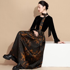 批发实拍新中式汉服圆领毛边长袖丝绒上衣搭配领带重工提花半身裙套装