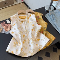 批发实拍新中式春季新款重工民族风缎面提花圆领盘扣开衫拼接马甲上衣