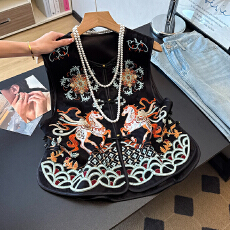 批发实拍新中式古风马踏祥云重工提花刺绣圆领盘扣复古改良民族风马甲