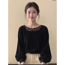 批发黑色蕾丝拼接圆领丝绒上衣女25冬轻熟宽松休闲设计高级感国风<b class='q'>小衫</b>