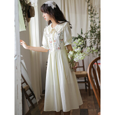 批发娃娃领单排扣刺绣花<b class='q'>连衣裙</b>温柔少女小个子减龄设计感小众茶歇裙子