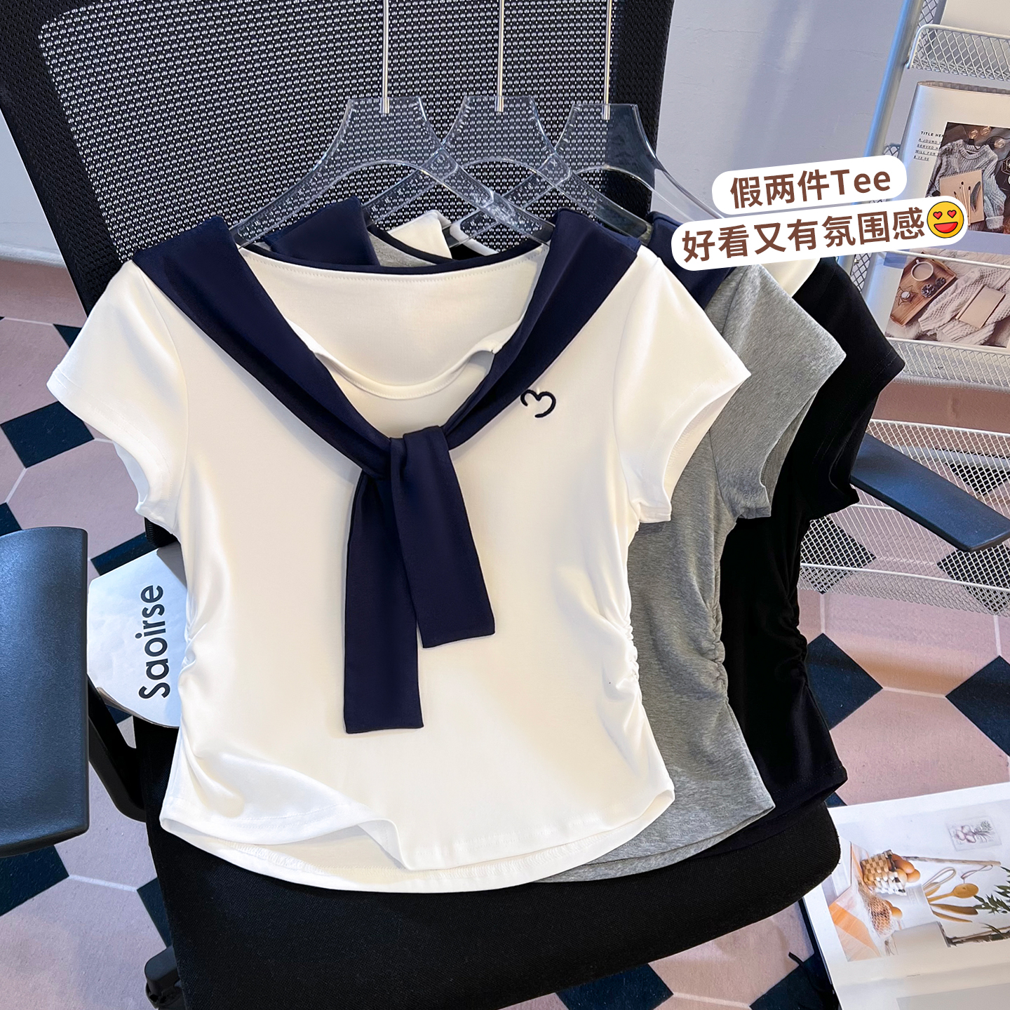 실사 자수 작은 청신 배색 V넥 해군 스타일 2026 새로운 페이크 레이어드 패치워크 반팔 티셔츠 맨위 여성 여름