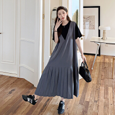 批发实拍 2026夏新款/<b class='q'>长款</b>大码显瘦清冷拼色高级感假两件短袖<b class='q'>连衣裙</b>