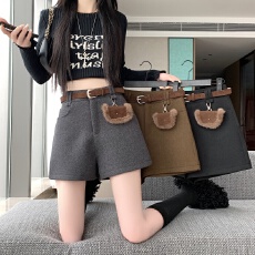 批发实拍毛呢<b class='q'>短裤</b>女2025秋冬新款高腰阔腿裤纯色百搭休闲裤子送腰带