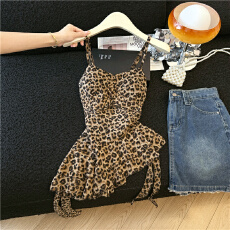 批发法式复古气质纯欲风2026辣妹性感不规则豹纹吊带上衣女夏