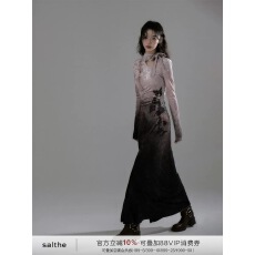批发SALTHe盐茶 蝴蝶预言 侧开叉丝绒印花<b class='q'>修身</b><b class='q'>连衣裙</b>秋冬新款复古裙子