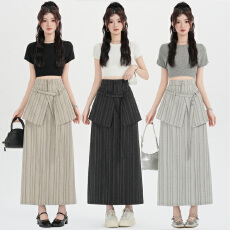 批发实拍 2026新款简约百搭开叉百搭<b class='q'>条纹</b>高腰<b class='q'>半身裙</b>配屁帘女