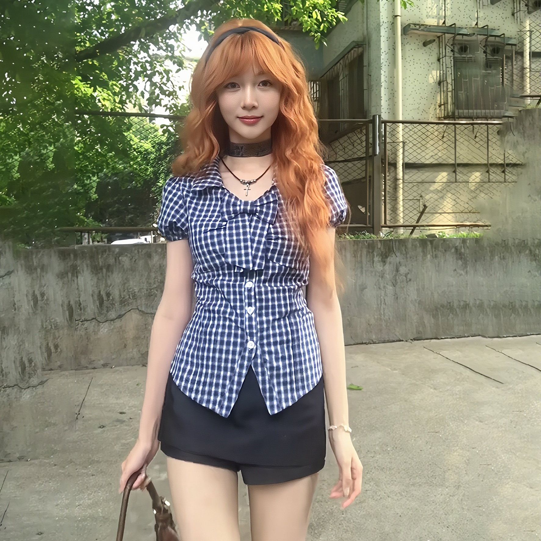 체크무늬 거품 소매 나비 매듭 긍정적 인 어깨 몸매 가꾸기 셔츠 꼬집기 허리 자르기 디자인 센스 핫걸 맨위