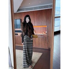 批发条纹针织2026当季新款<b class='q'>半身裙</b>女秋冬设计感慵懒百搭包臀裙长裙子