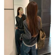 批发气质V领显瘦假两件针织毛衣春秋新款长袖打底百搭上衣