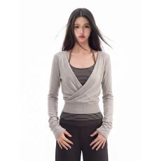 批发【原版面料】v领长袖女秋季修身收腰<b class='q'>打底衫</b>挂脖条纹上衣两件套