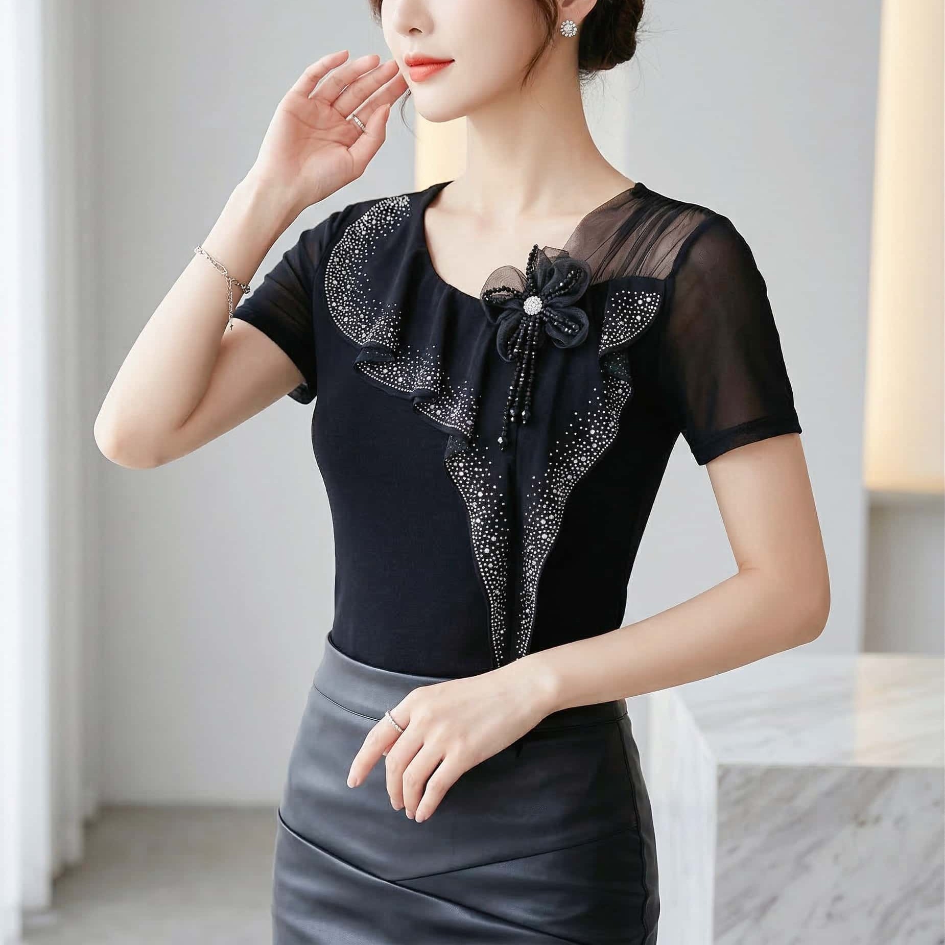 여름 새로운 비스듬한 칼라 반팔 무거운 작업 핫픽스 우아함 맨위 여성 높음 폭탄 망사 원단 수공 꽃 장식품 t