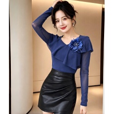 批发秋季新款优雅荷叶边v领长袖上衣<b class='q'>花朵</b>装饰网纱弹性修身显瘦打底衫