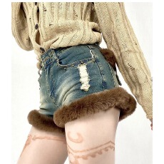 批发美拉德冬季毛绒<b class='q'>短裤</b>辣妹<b class='q'>牛仔</b>裤女配靴子<b class='q'>短裤</b>阔腿亚比女士靴裤热裤