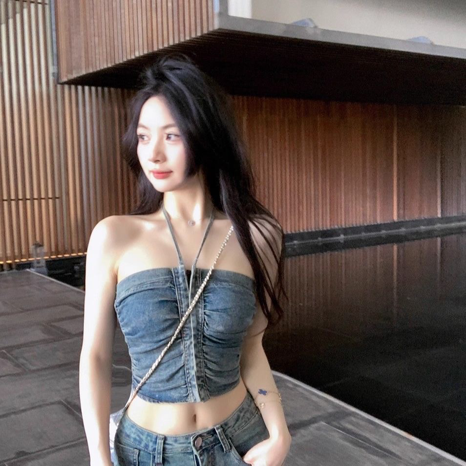 순수한 욕망 핫걸 행침 목 데님 튜브탑 슬립 여성 여름 새로운 몸매 가꾸기 슬림해 보이는 오프숄더 조끼 쇼트 스타일 맨위 여성