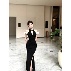 批发新款 实拍网纱拼接V领挂脖<b class='q'>连衣裙</b>长款修身<b class='q'>开叉</b>露肩包臀撞色晚礼服