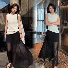 批发2026春夏高级感无袖背心+轻薄<b class='q'>雪纺</b>不规则褶皱肌理显瘦半身裙