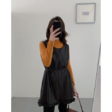 批发实拍 百搭pu皮质 <b class='q'>连衣裙</b> 木耳边装饰皮革背心裙